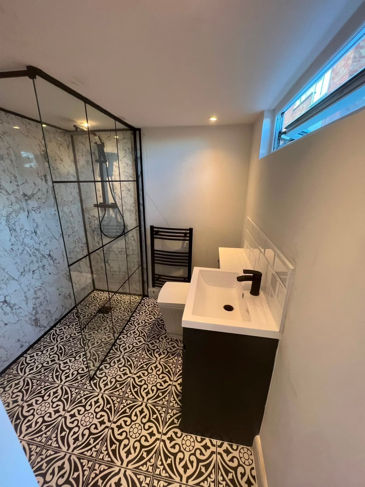 Fitted bathroom with walk-in shower, Aylesbury area by Florriet Ltd