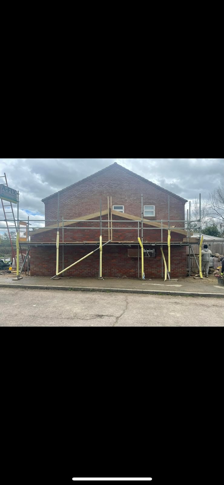 Extension build under scaffold by Florriet Ltd
