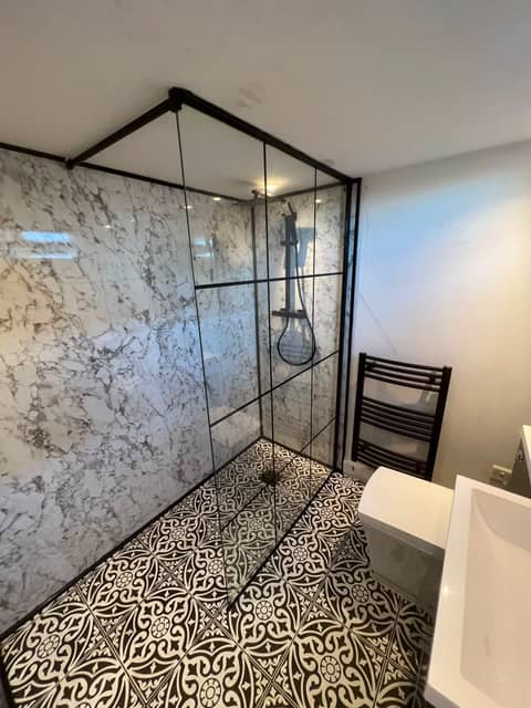 Bathroom fit-outs by Florriet Ltd, Aylesbury area, photo 1