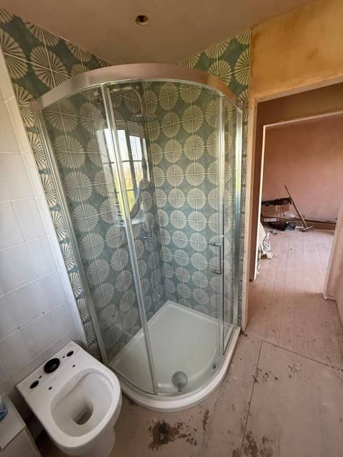 Bathroom fit-outs by Florriet Ltd, Aylesbury area, photo 2