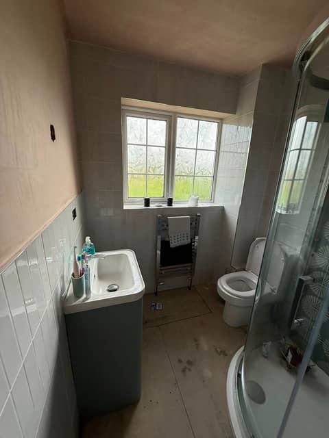 Bathroom fit-outs by Florriet Ltd, Aylesbury area, photo 5