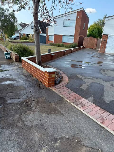 Brickwork and garden walls by Florriet Ltd, Aylesbury area, photo 2