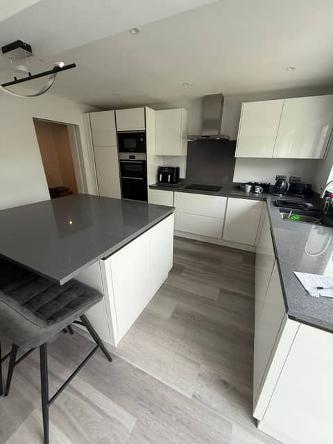 Kitchen fit-outs by Florriet Ltd, Aylesbury area, photo 1